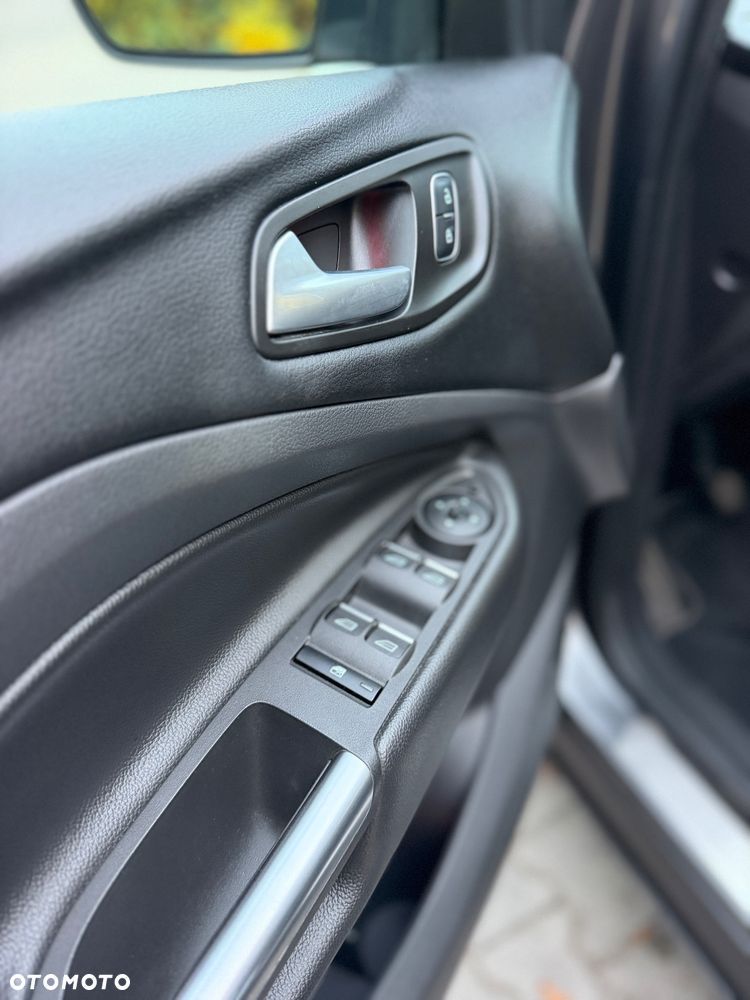 Ford Kuga - 18