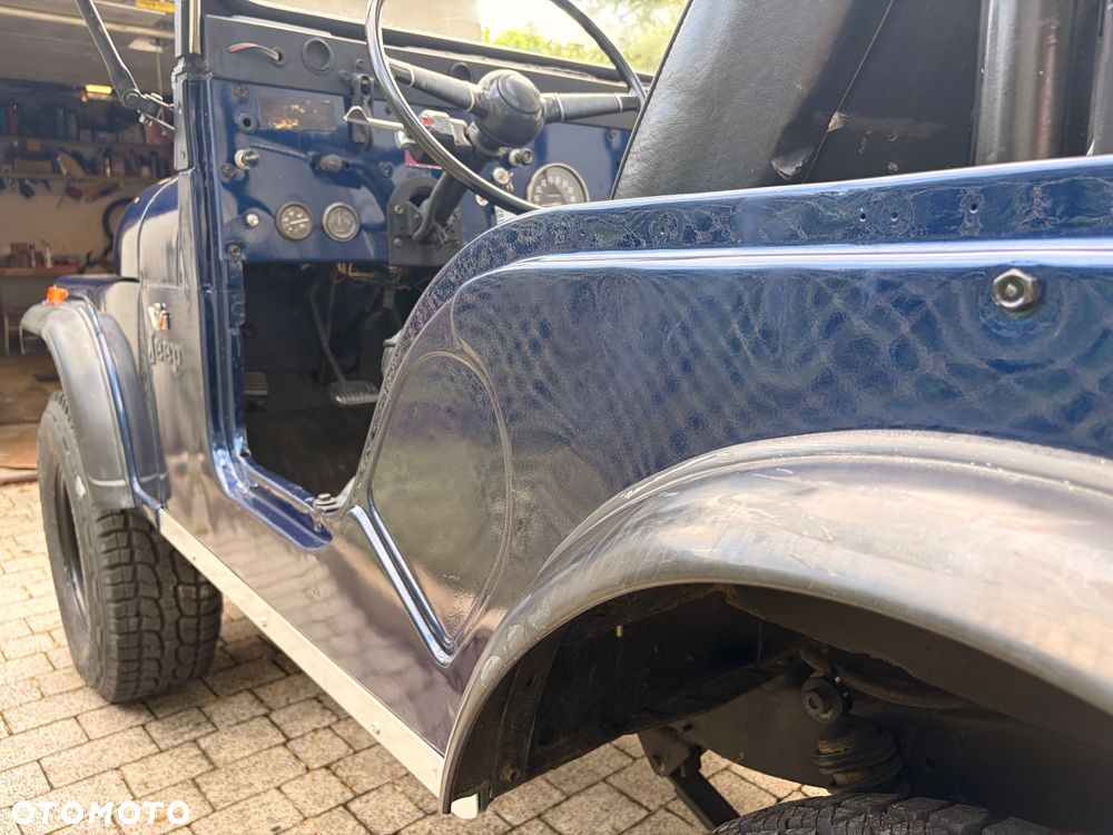 Jeep CJ - 8