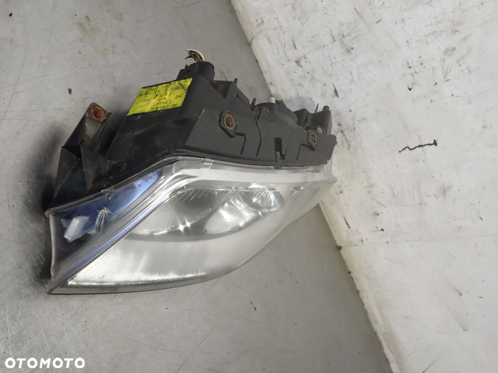 LAMPA LEWA PRZEDNIA VOLKSWAGEN PASSAT 1.9 HVW126-1L00E - 2
