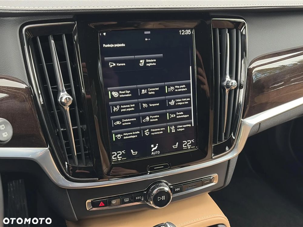 Volvo V90 D5 SCR AWD Inscription - 28