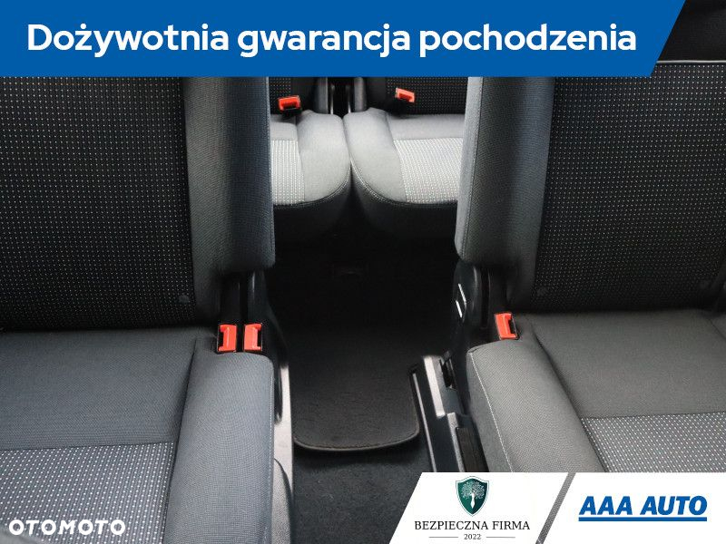 Ford Grand C-MAX - 11