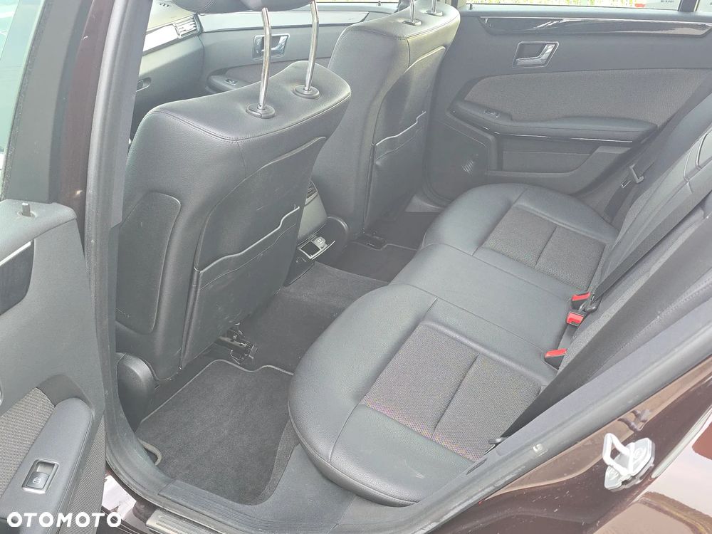 Mercedes-Benz Klasa E 200 CGI BlueEffICIENCY Avantgarde - 11