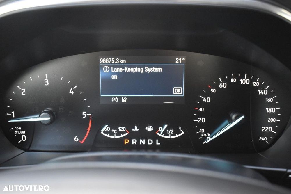 Ford Focus - 33
