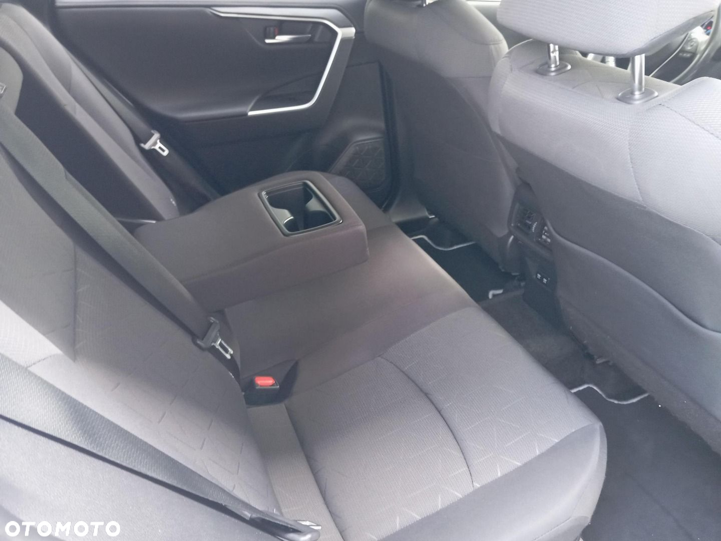 Toyota RAV4 - 13
