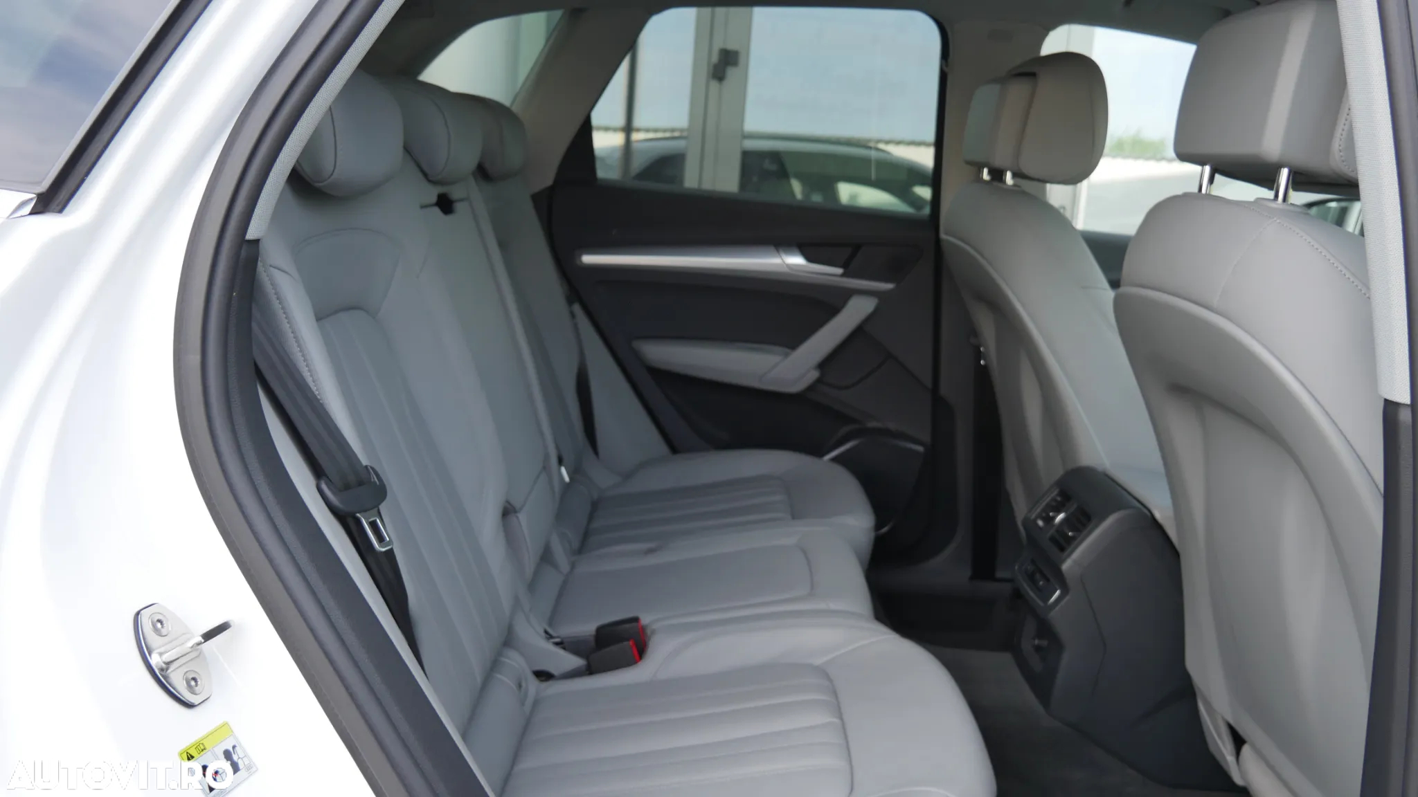 Audi Q5 2.0 40 TDI quattro S tronic Design - 20