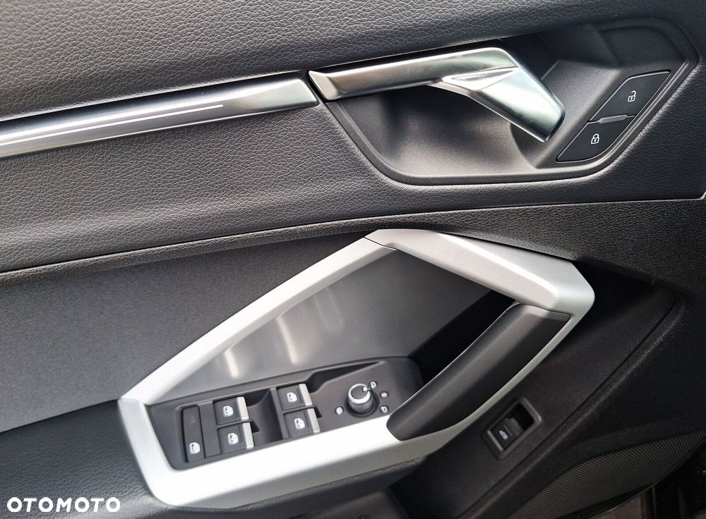 Audi Q3 Sportback - 10