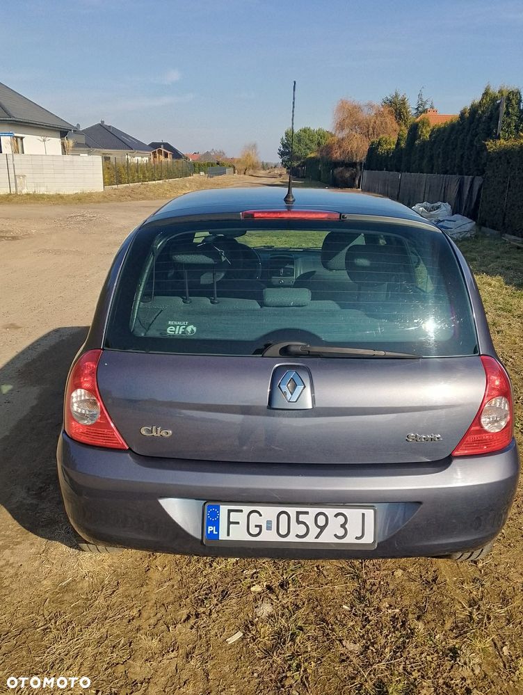 Renault Clio - 12
