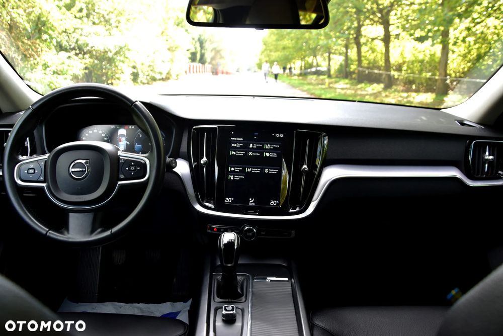 Volvo V60 D3 Momentum Pro - 19