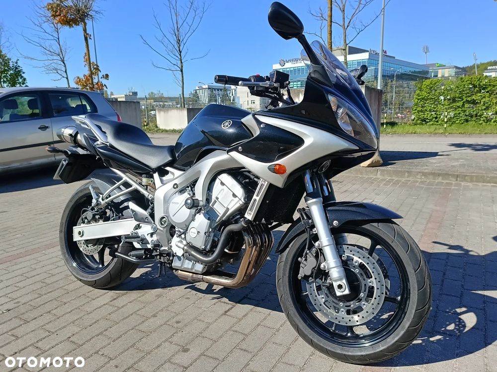 Yamaha FZ6 - 8