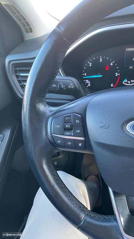 Ford Focus SW 1.5 TDCi EcoBlue Titanium - 32