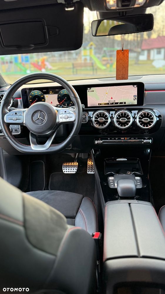 Mercedes-Benz CLA 250 4-Matic AMG Line 7G-DCT - 13