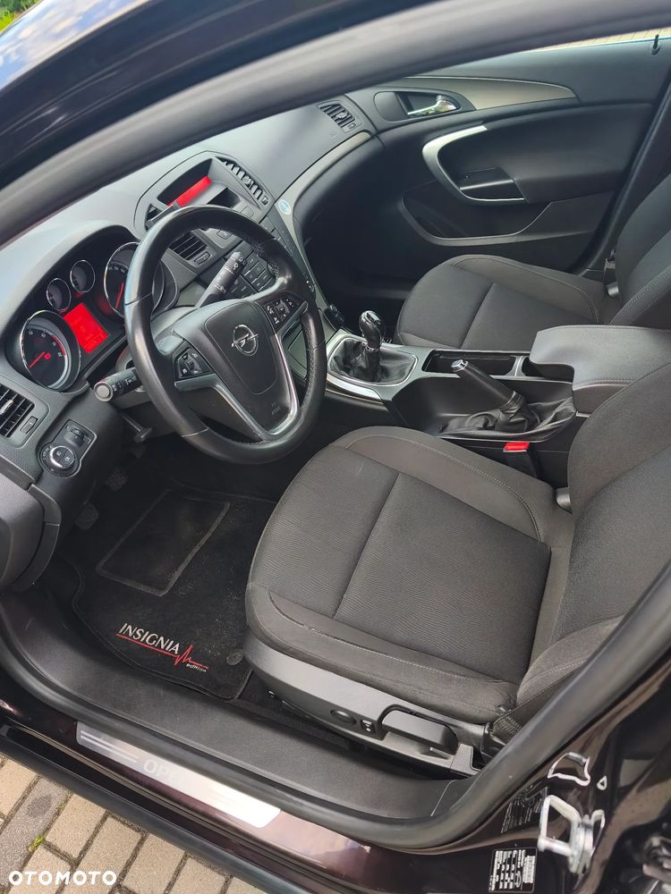 Opel Insignia 1.8 - 9