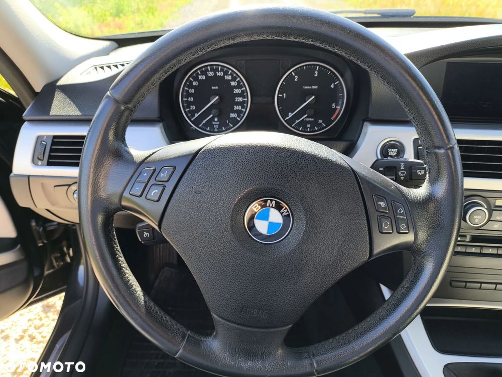 BMW Seria 3 320d - 5
