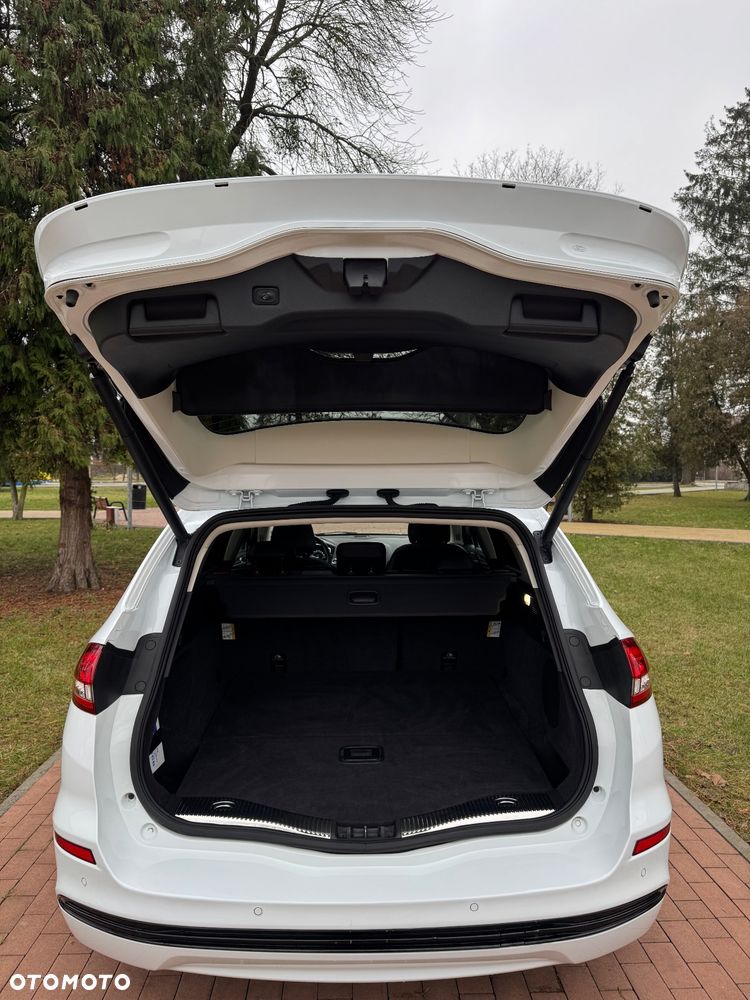 Ford Mondeo 2.0 TDCi Titanium PowerShift - 38