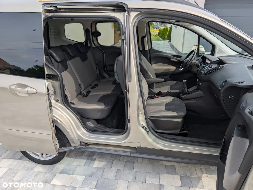 Ford Tourneo Courier 1.5 TDCi Trend - 14