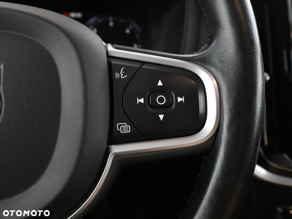 Volvo V60 D3 Momentum - 31
