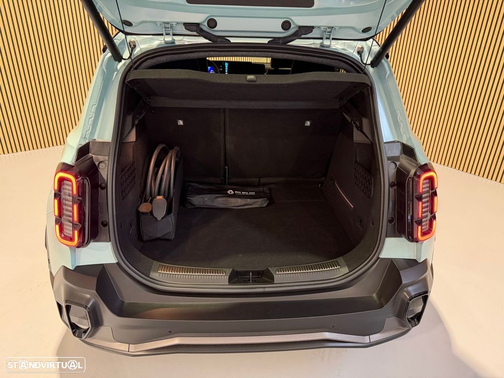 Renault 4 E-Tech 52 kWh Iconic Autonomia Conforto - 25