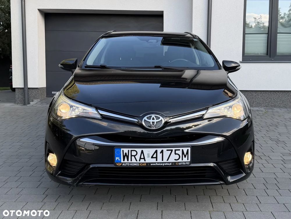 Toyota Avensis 1.8 Prestige MS - 3