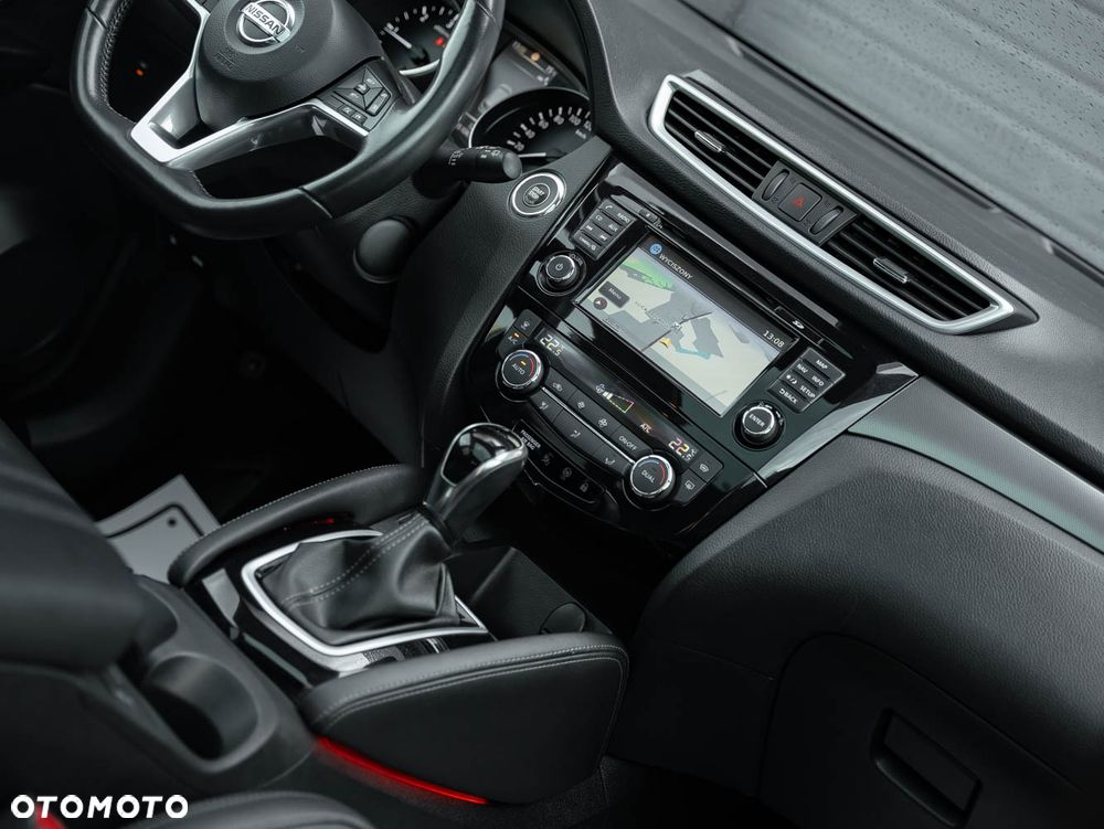 Nissan Qashqai 1.6 DCi Xtronic TEKNA - 20