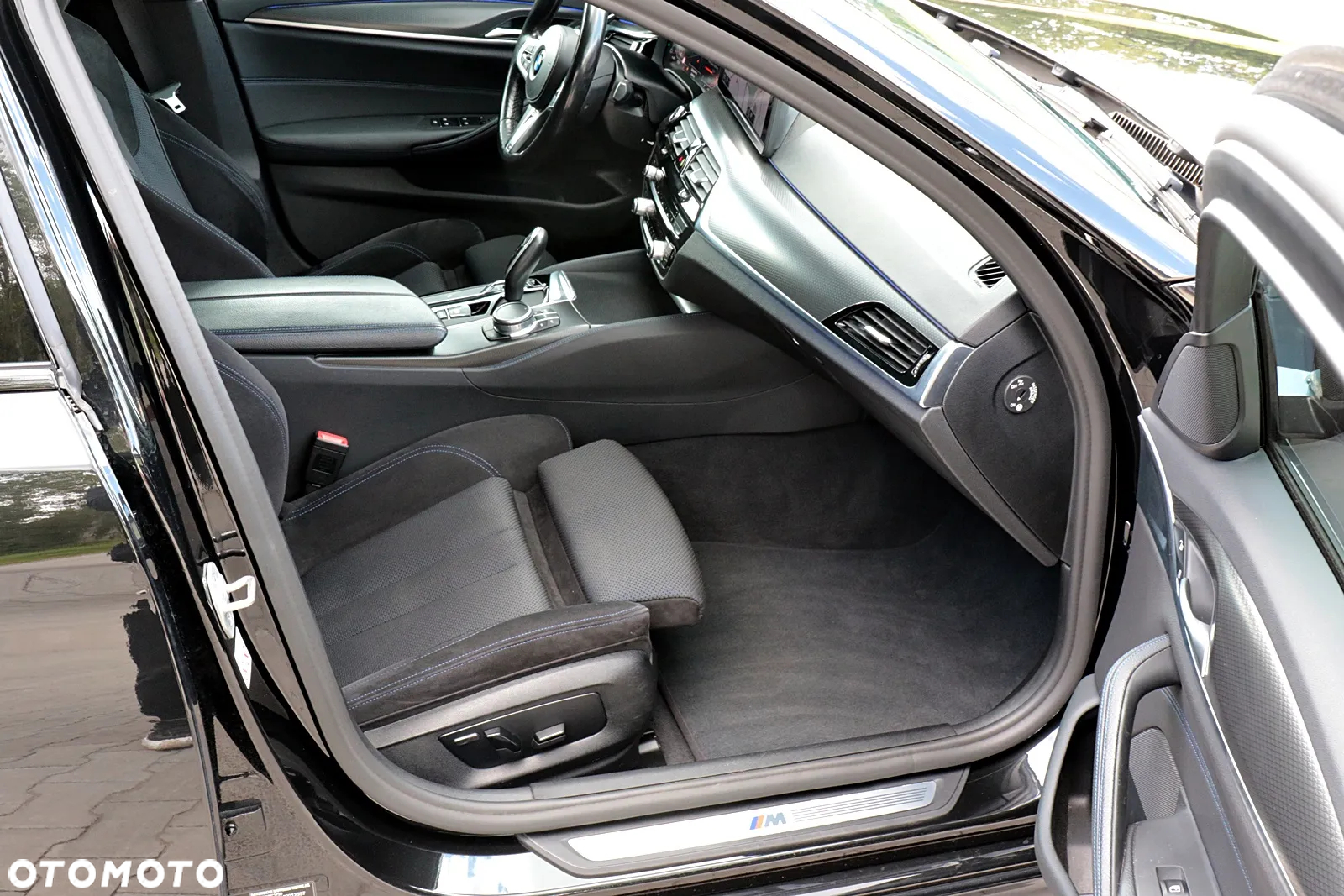 BMW Seria 5 520d Touring M Sport Edition - 24