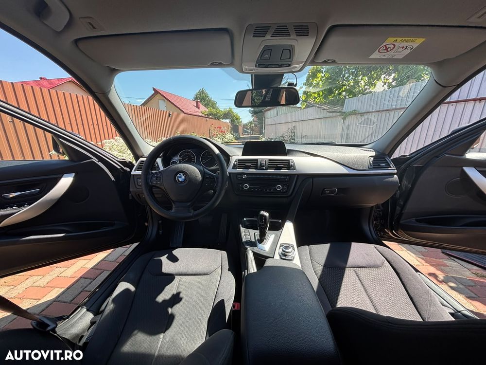 BMW Seria 3 320d Aut. - 19
