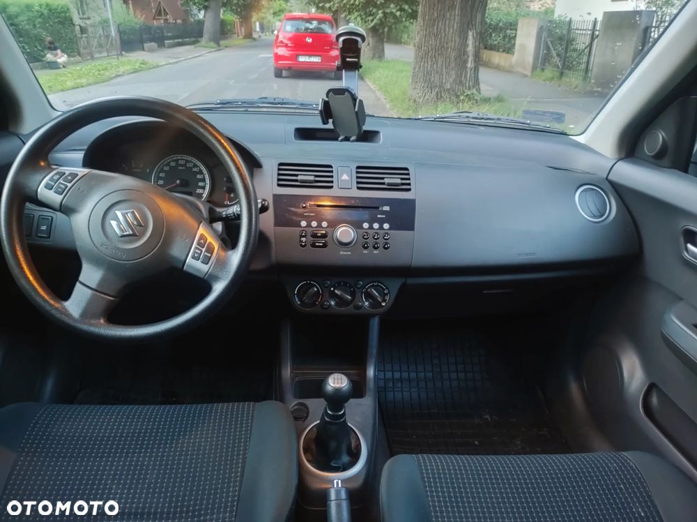 Suzuki Swift - 16