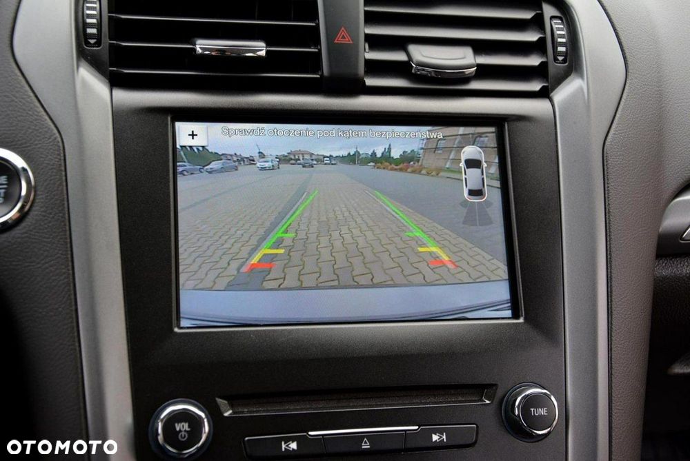 Ford Mondeo - 27