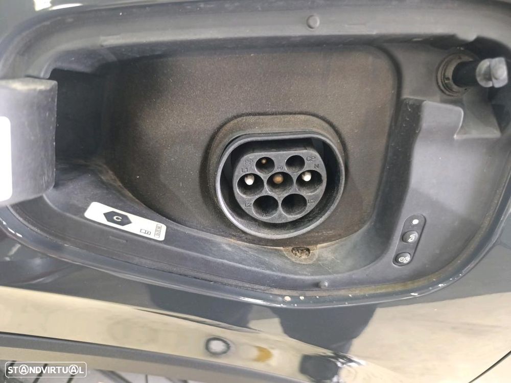 VW Tiguan 1.4 TSI eHybrid Conceptline DSG - 11