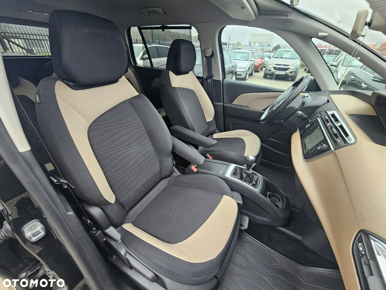 Citroën C4 Grand Picasso - 10
