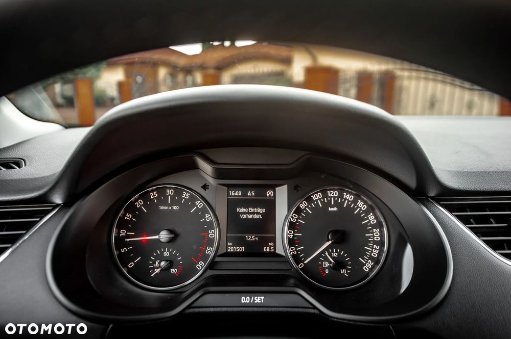 Skoda Octavia 2.0 TDI 4x4 Elegance DSG - 26