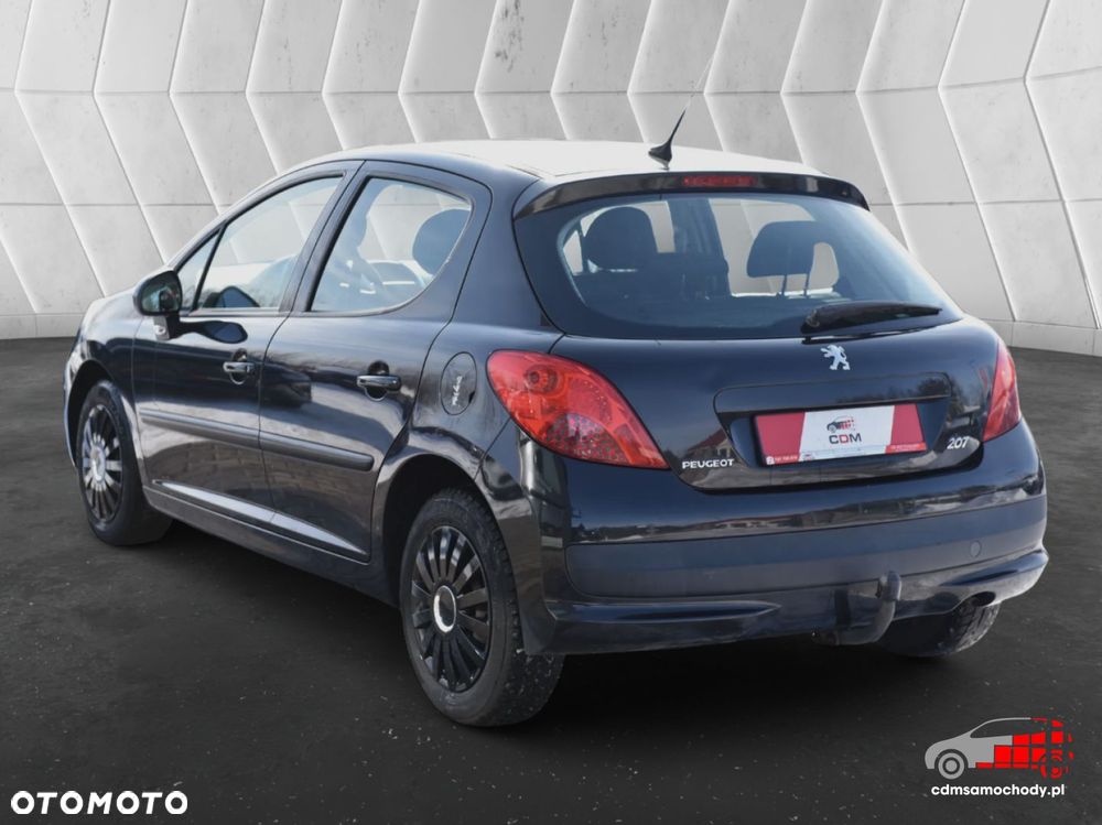 Peugeot 207 - 8