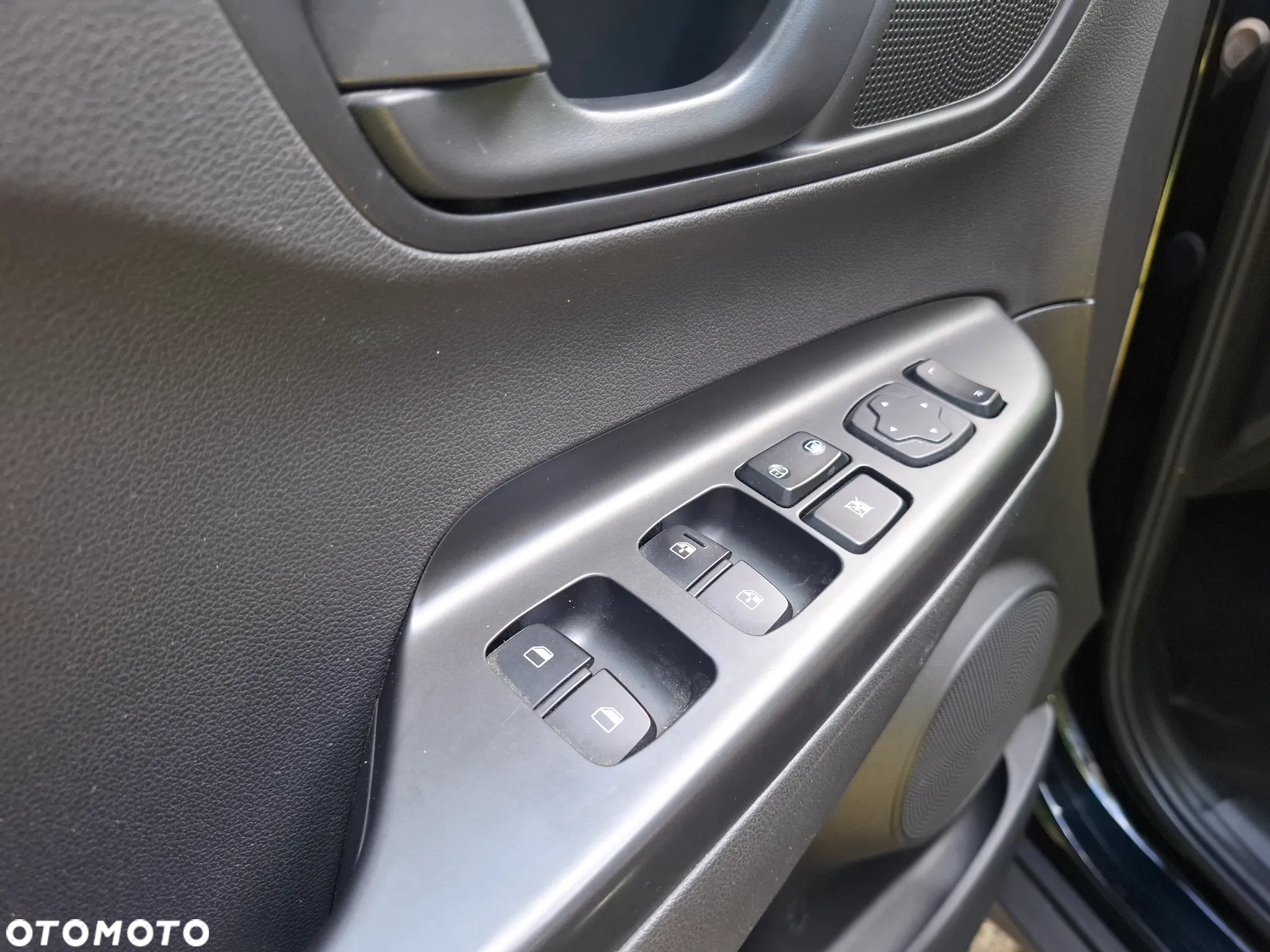 Hyundai Kona - 17