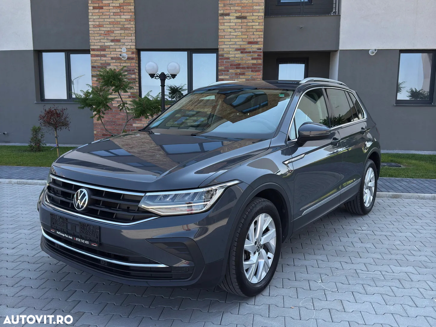 Volkswagen Tiguan - 17
