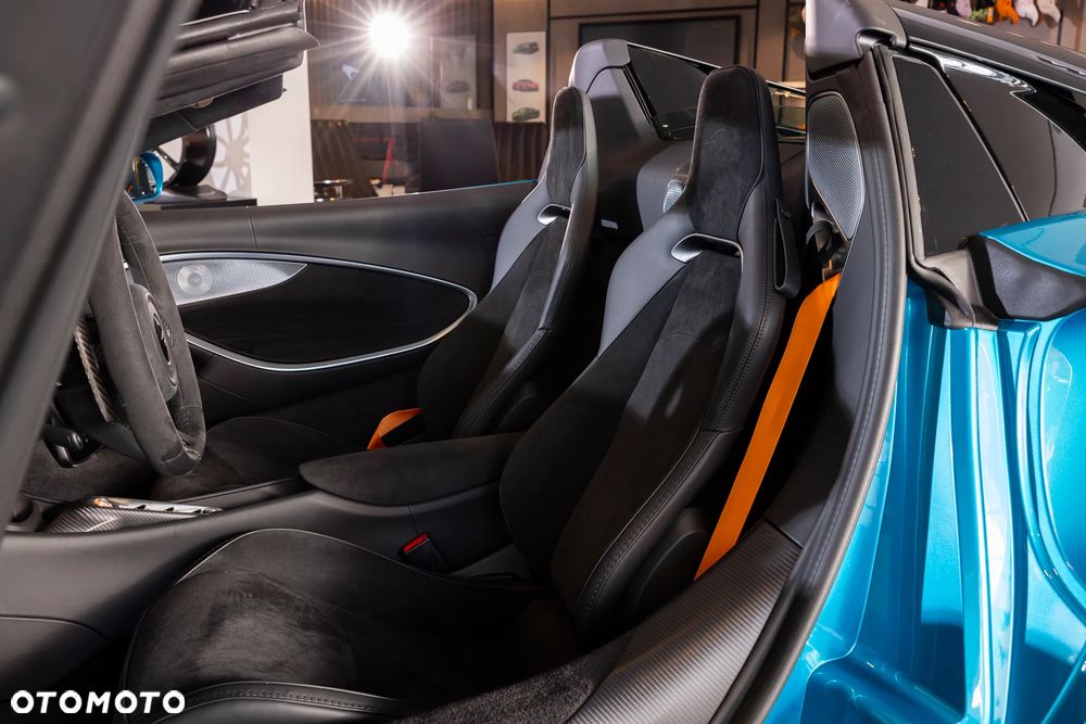 McLaren Artura - 6