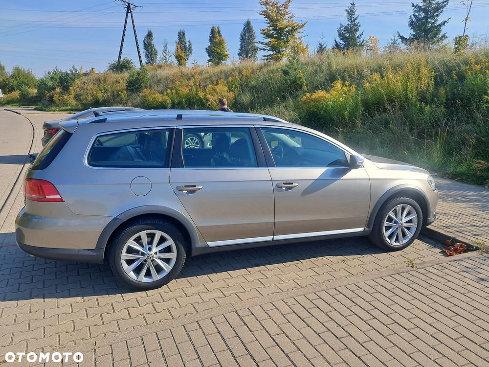 Volkswagen Passat Alltrack 2.0 TDI 4Mot DSG - 2