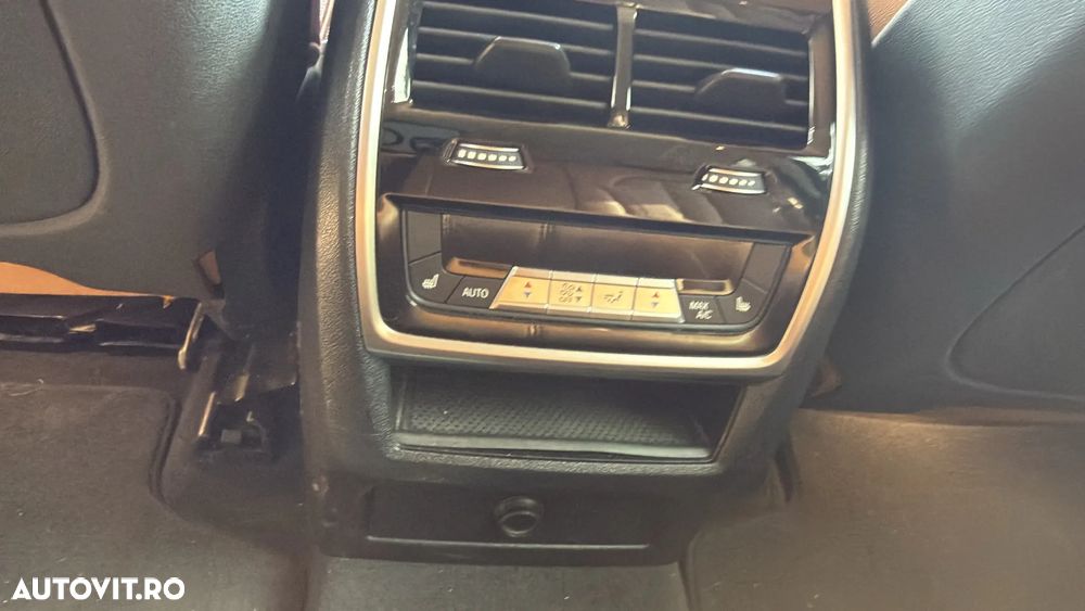 BMW X5 xDrive40i - 11