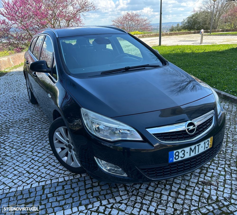 Opel Astra Sports Tourer - 2