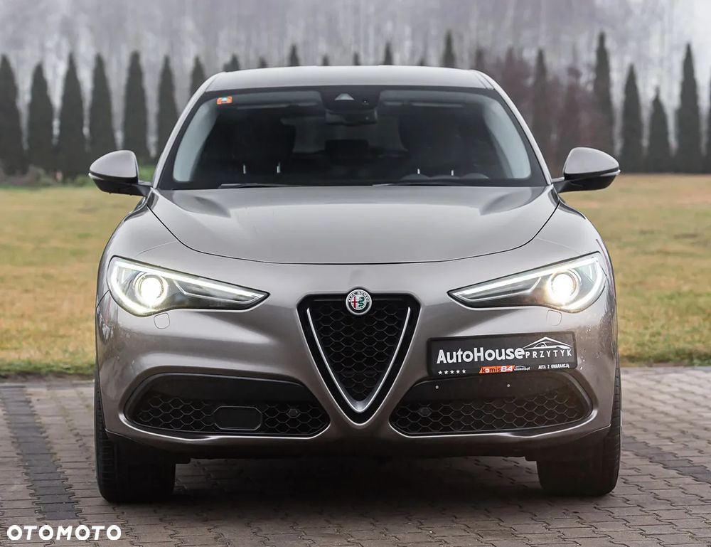 Alfa Romeo Stelvio 2.0 Turbo 16V AT8-Q4 First Edition - 3