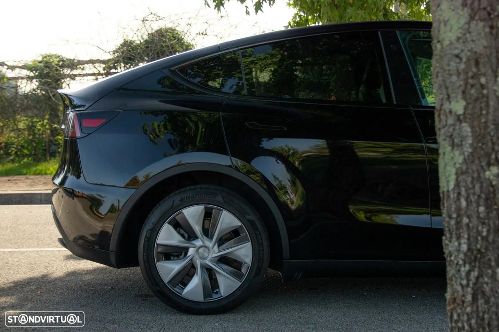 Tesla Model Y RWD - 31
