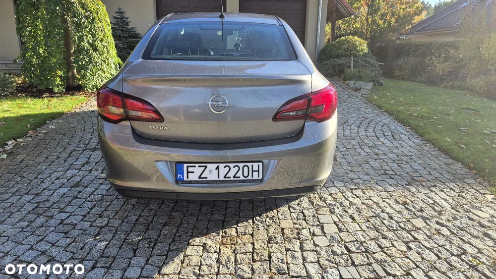 Opel Astra - 3