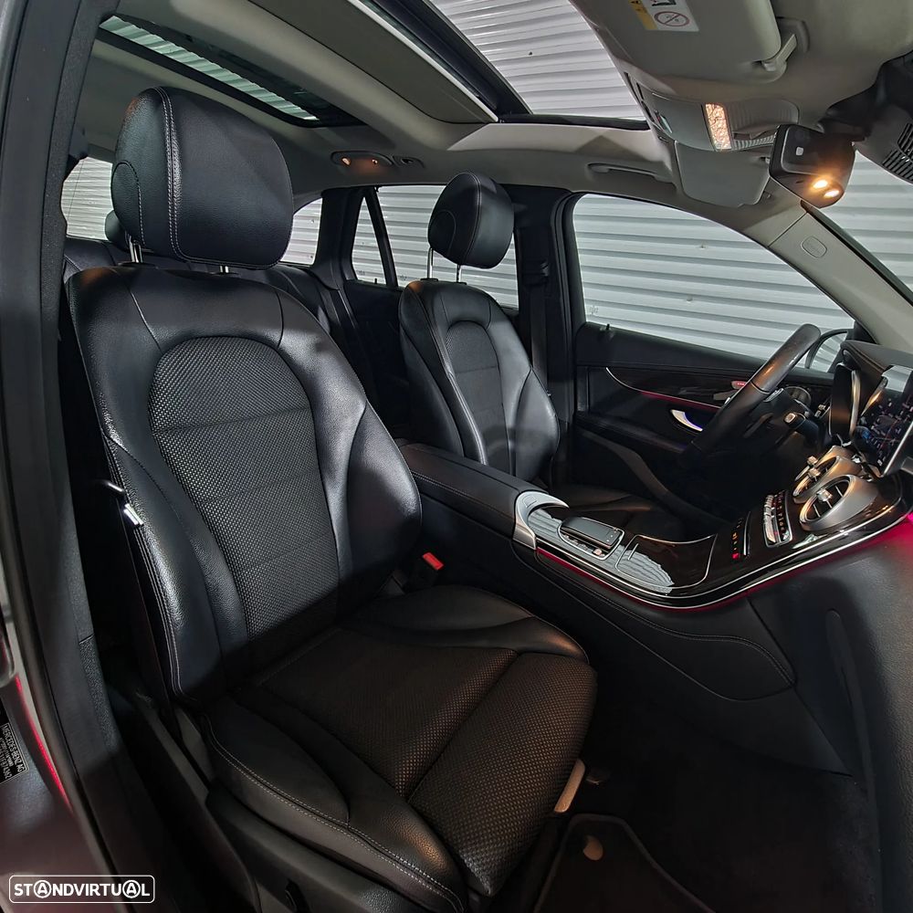 Mercedes-Benz GLC 300 e 4Matic 9G-TRONIC AMG Line - 26