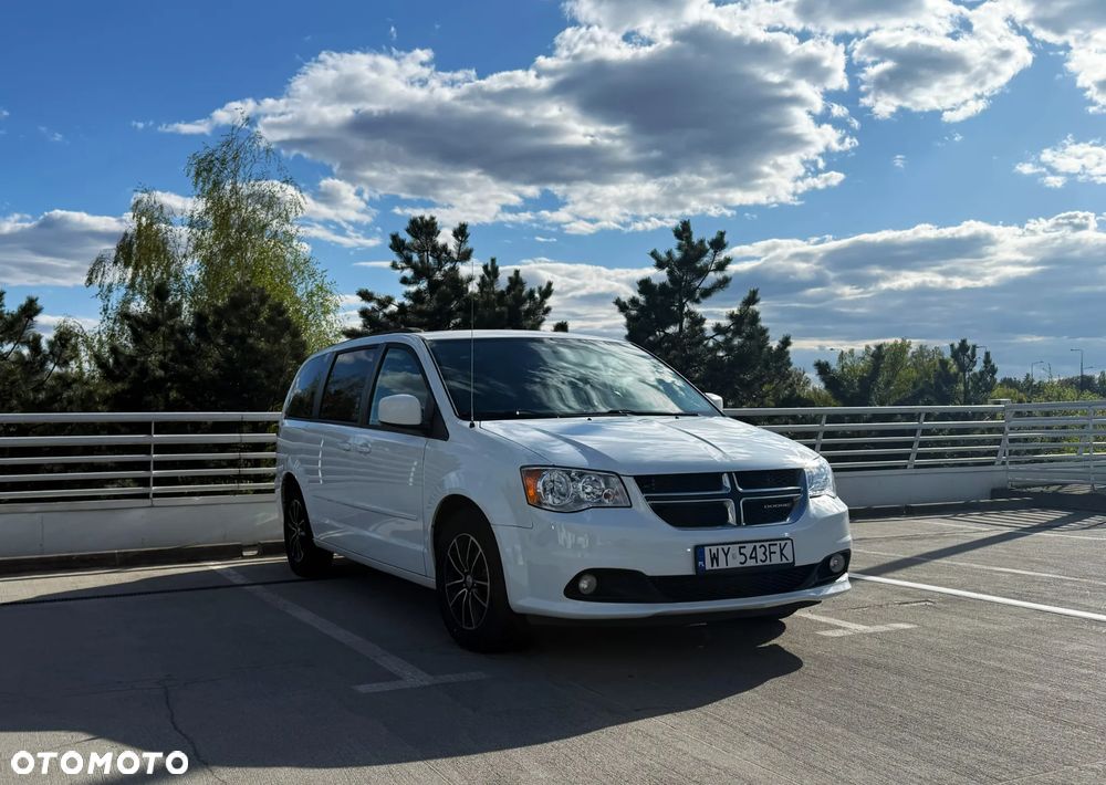 Dodge Grand Caravan 3.6 R/T - 1