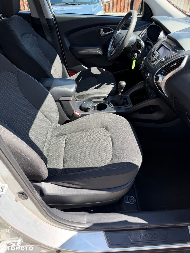 Hyundai ix35 2.0 CRDi Comfort 2WD - 17