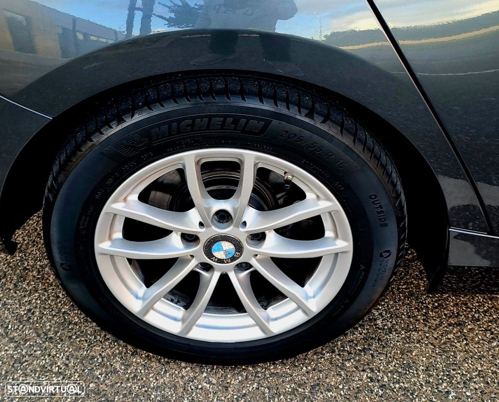 BMW 116 d EfficientDynamics - 12