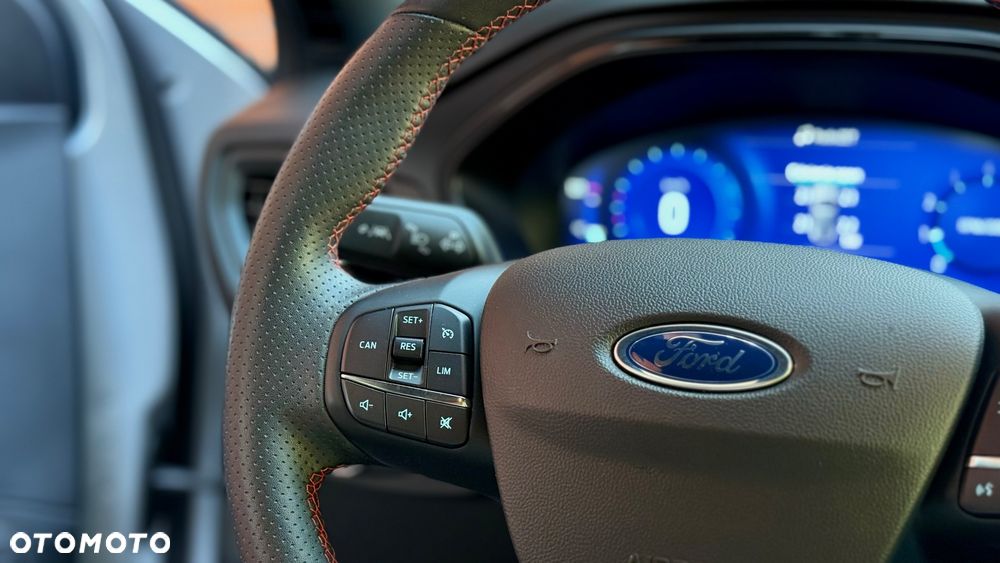 Ford Focus 1.0 EcoBoost mHEV ST-Line X - 21
