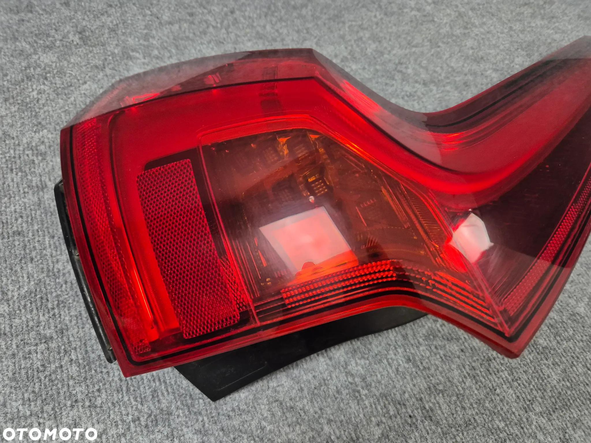 LAMPA TYLNA TYŁ LEWA - VOLVO V90 II LED 16-20 EUROPA - 5