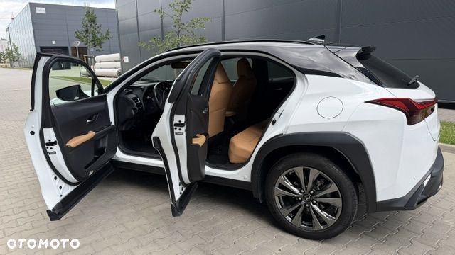 Lexus UX 200 GPF F Sport Design+ 2WD - 39