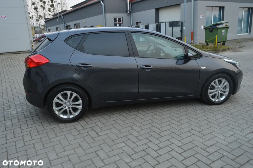 Kia Ceed 1.4 CVVT Fifa World Cup Edition - 10