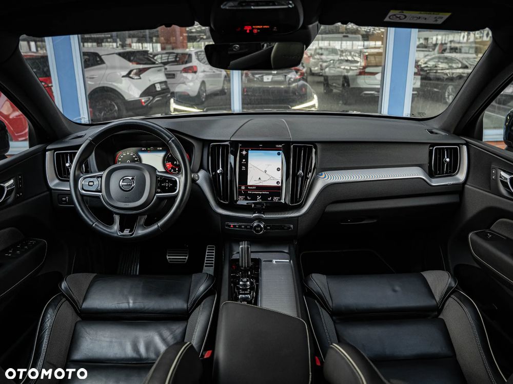 Volvo XC 60 B4 D AWD Plus Dark - 5