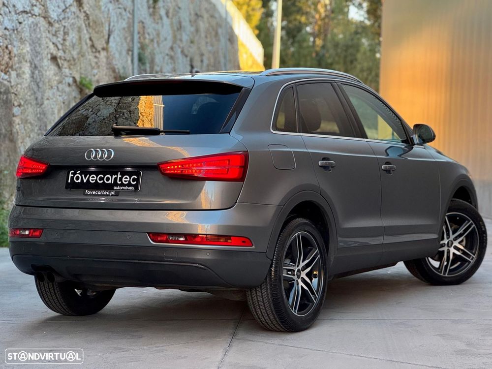 Audi Q3 2.0 TDi Business Line - 42